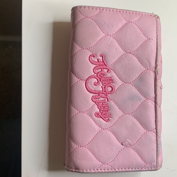 Hello Kitty Y2K Wallet - Picture 2 of 4